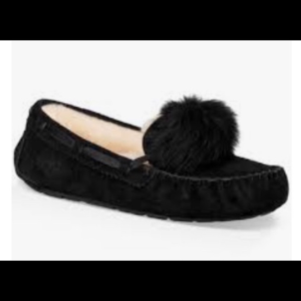 Women Dakota Pom Pom